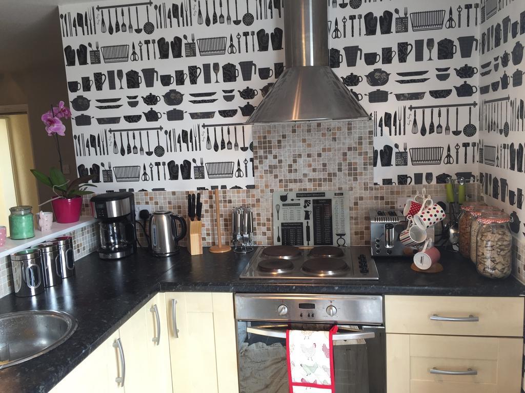 Central City 1 Bed Apartment Бат Экстерьер фото