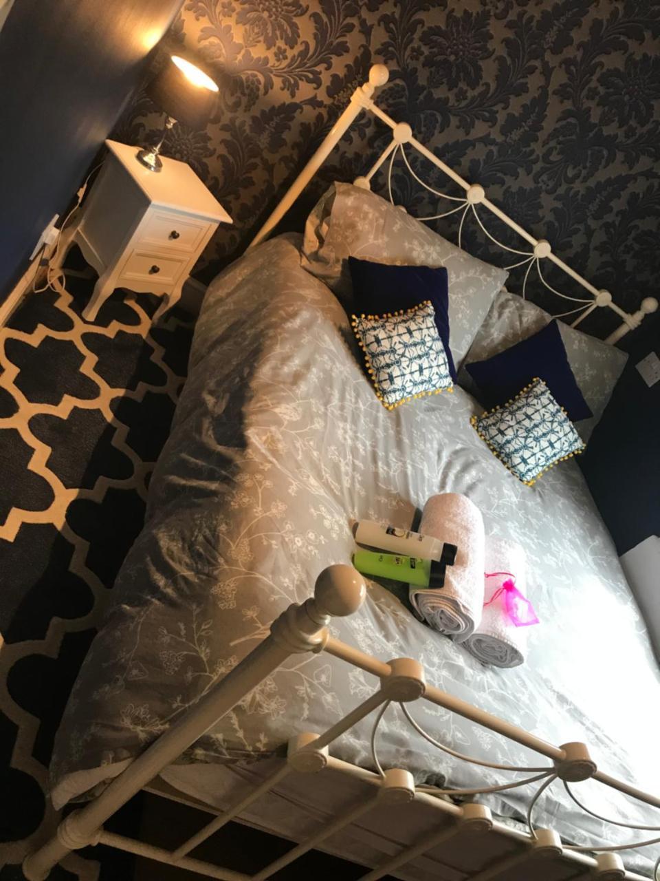 Central City 1 Bed Apartment Бат Экстерьер фото